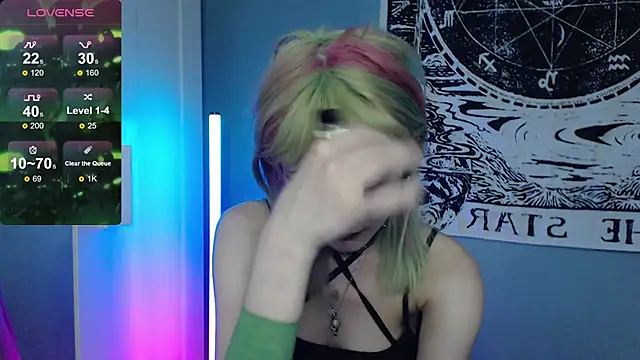 Snapshot of Milten-Trish chatting on 05-25-26, 02:00 Milten-Trish online show from 05-25-26, 02:00