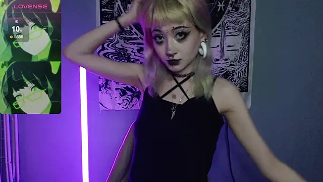Snapshot of Milten-Trish chatting on 06-03-26, 12:55 Milten-Trish online show from 06-03-26, 12:55