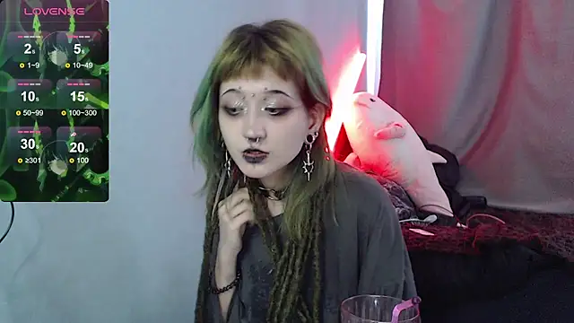 Snapshot of Milten-Trish chatting on 05-07-26, 03:37 Milten-Trish online show from 05-07-26, 03:37