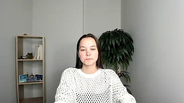 Snapshot of FalineDowlen chatting on 11-02-25, 04:06 FalineDowlen online show from 11-02-25, 04:06