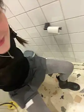 Snapshot of Mia_Mia_M chatting on 02-04-26, 02:45 Mia Mia M online show from 02-04-26, 02:45