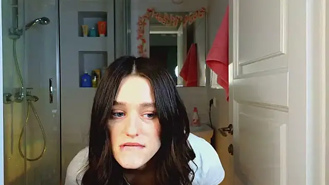 Snapshot of Mia_Mia_M chatting on 03-12-25, 05:46 Mia Mia M online show from 03-12-25, 05:46