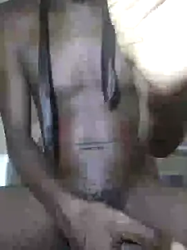 Snapshot of GOLDEN_HQUR chatting on 02-15-25, 04:56 GOLDEN HQUR online show from 02-15-25, 04:56