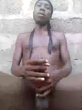 Snapshot of GOLDEN_HQUR chatting on 01-24-25, 03:55 GOLDEN HQUR online show from 01-24-25, 03:55