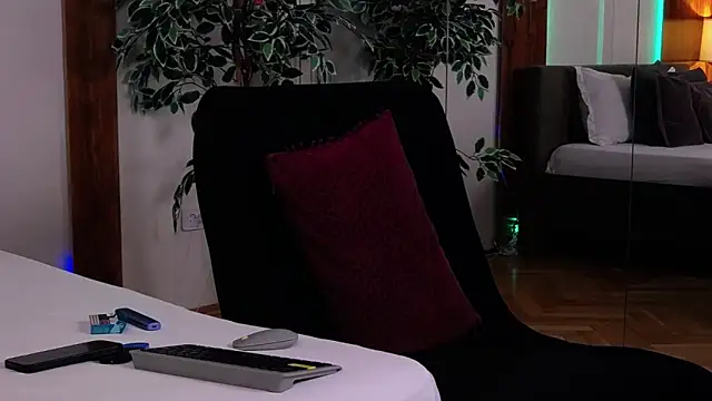 SkylerSpark online show from 03-06-26, 08:37