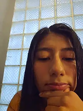 Snapshot of CarlaAlvez chatting on 03-01-26, 10:10 CarlaAlvez online show from 03-01-26, 10:10