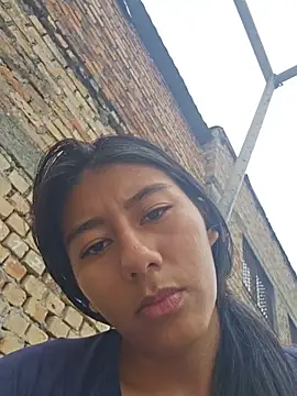 Snapshot of CarlaAlvez chatting on 02-19-26, 07:00 CarlaAlvez online show from 02-19-26, 07:00