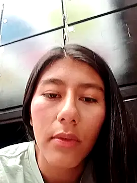 CarlaAlvez online show from 10-17-25, 04:09