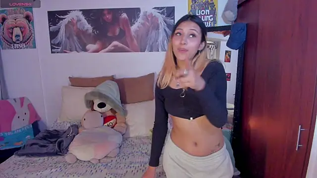 Snapshot of cuteweed420 chatting on 10-16-25, 07:44 cuteweed420 online show from 10-16-25, 07:44
