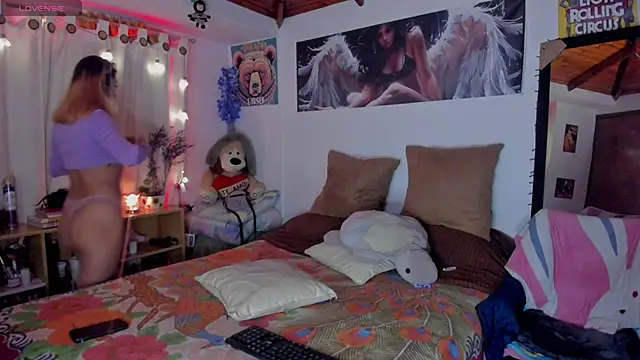 cuteweed420 online show from 10-26-25, 02:56