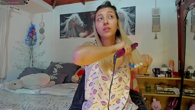 cuteweed420 online show from 04-23-26, 09:05