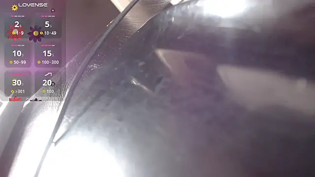  lara1 online show from 10-31-25, 12:57