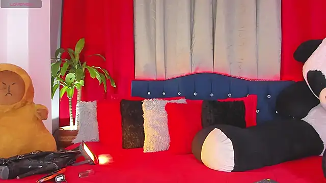 Snapshot of Missisabella_ chatting on 05-02-26, 01:00 Missisabella online show from 05-02-26, 01:00