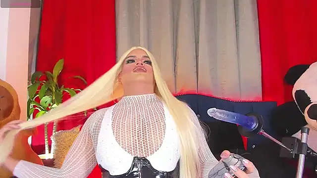 Snapshot of Missisabella_ chatting on 04-28-26, 01:04 Missisabella online show from 04-28-26, 01:04
