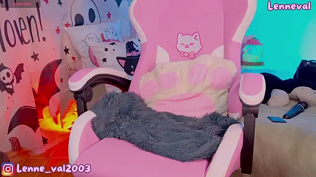 Lenneval1 online show from 10-11-25, 02:12