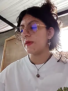 Snapshot of LoveElectra chatting on 05-26-26, 03:43 LoveElectra online show from 05-26-26, 03:43