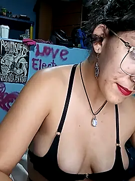 LoveElectra online show from 03-06-25, 02:51