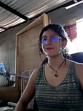 Snapshot of LoveElectra chatting on 05-20-26, 05:10 LoveElectra online show from 05-20-26, 05:10
