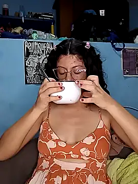 LoveElectra online show from 01-30-25, 03:44