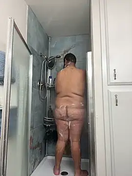 Snapshot of daddymaniaco69 chatting on 12-26-24, 04:58 daddymaniaco69 online show from 12-26-24, 04:58