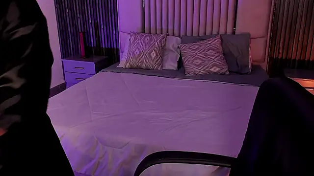 Lillyortiz online show from 03-18-26, 07:59