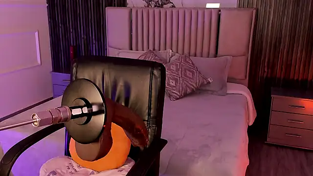 Lillyortiz online show from 02-23-26, 08:42