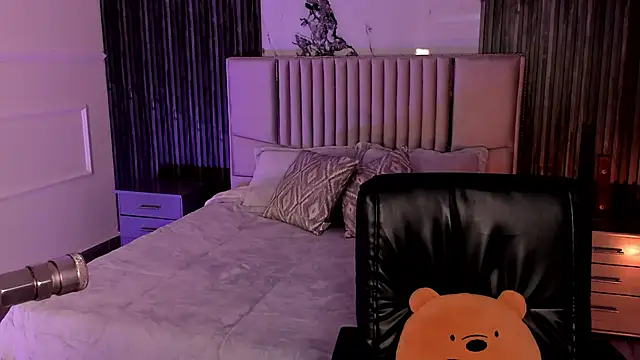 Lillyortiz online show from 02-16-26, 07:45