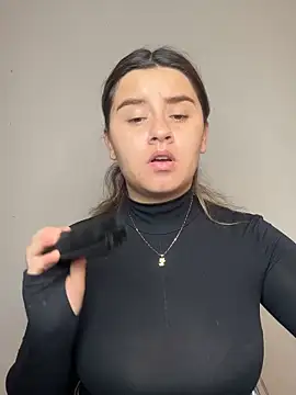 Snapshot of SaraBraun_ chatting on 02-04-26, 05:19 SaraBraun online show from 02-04-26, 05:19