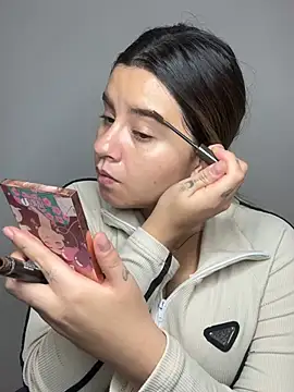 SaraBraun  online show from 04-10-26, 05:42