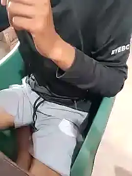 Snapshot of bananadick____ chatting on 03-16-25, 07:15 bananadick online show from 03-16-25, 07:15