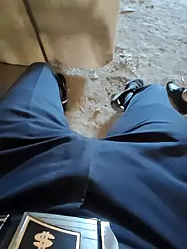 Snapshot of bananadick____ chatting on 01-21-25, 08:52 bananadick online show from 01-21-25, 08:52