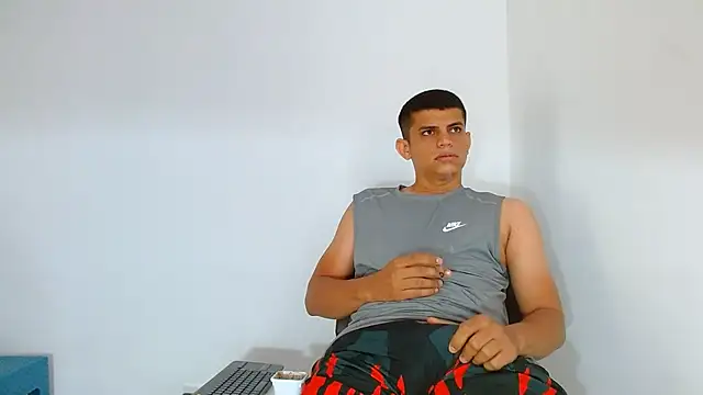 Snapshot of boss_of_cash chatting on 06-26-26, 12:44 boss of cash online show from 06-26-26, 12:44