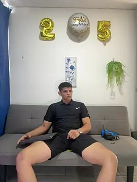 Snapshot of boss_of_cash chatting on 02-05-26, 01:40 boss of cash online show from 02-05-26, 01:40