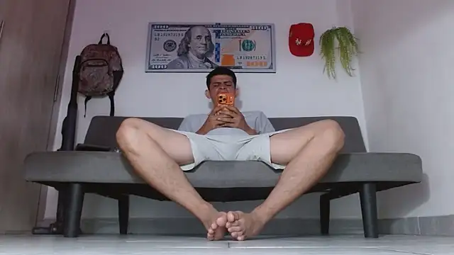 Snapshot of boss_of_cash chatting on 05-22-26, 02:04 boss of cash online show from 05-22-26, 02:04