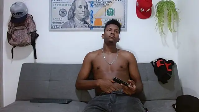 Snapshot of boss_of_cash chatting on 05-15-26, 04:32 boss of cash online show from 05-15-26, 04:32