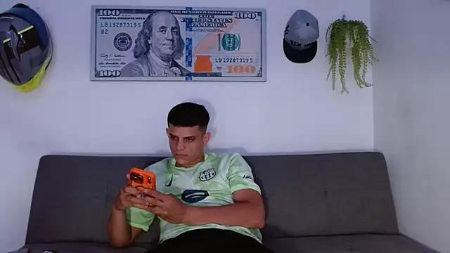 Snapshot of boss_of_cash chatting on 05-06-26, 11:09 boss of cash online show from 05-06-26, 11:09