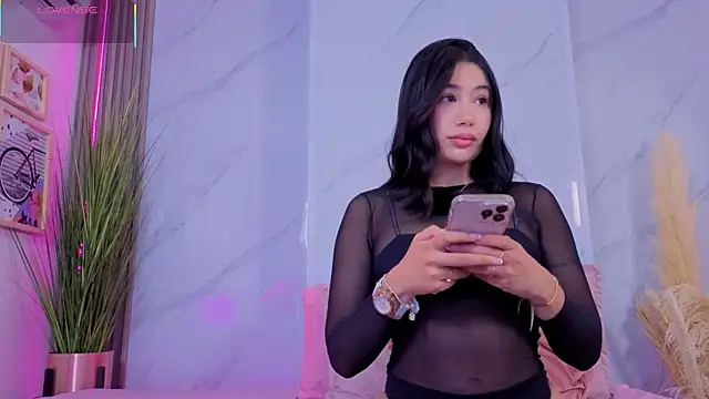 Chlooee   online show from 10-27-25, 02:23