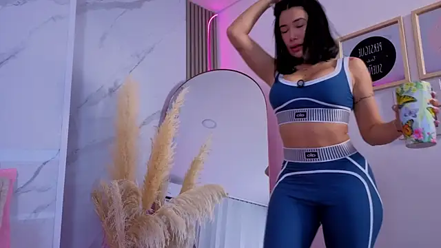 Chlooee   online show from 10-24-25, 06:29