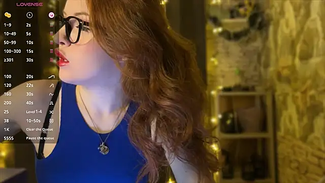 Snapshot of LaurenRossss chatting on 01-16-25, 11:06 LaurenRossss online show from 01-16-25, 11:06