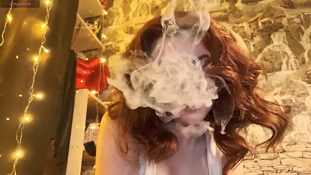 Snapshot of LaurenRossss chatting on 02-25-25, 11:26 LaurenRossss online show from 02-25-25, 11:26