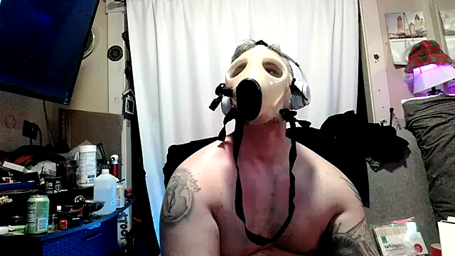 Snapshot of TwoFarty240 chatting on 02-28-26, 02:06 TwoFarty240 online show from 02-28-26, 02:06