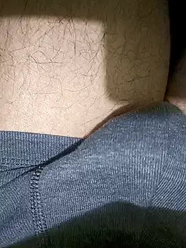 Snapshot of softheart chatting on 12-17-24, 07:59 softheart online show from 12-17-24, 07:59