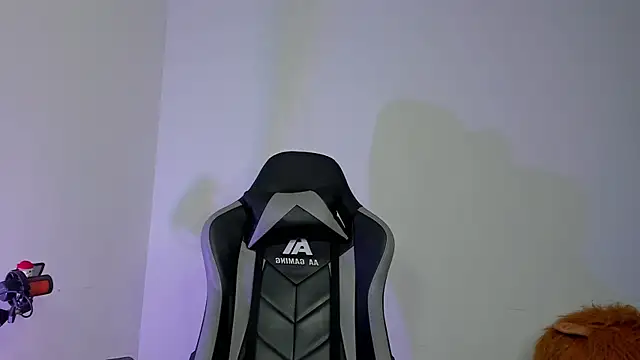 Lukeetaylor online show from 05-17-26, 02:17