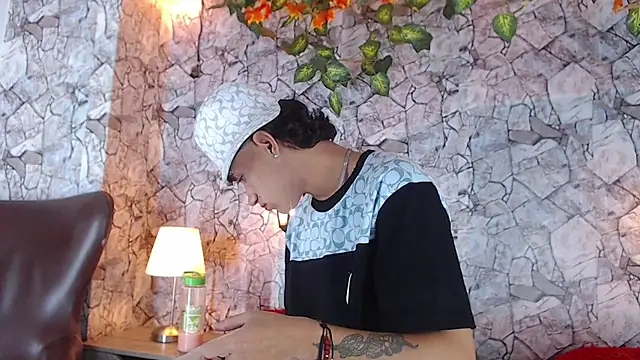 Samuel Hilton online show from 12-15-24, 04:29