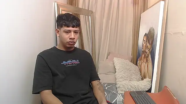 mr stiven  online show from 12-15-25, 02:17