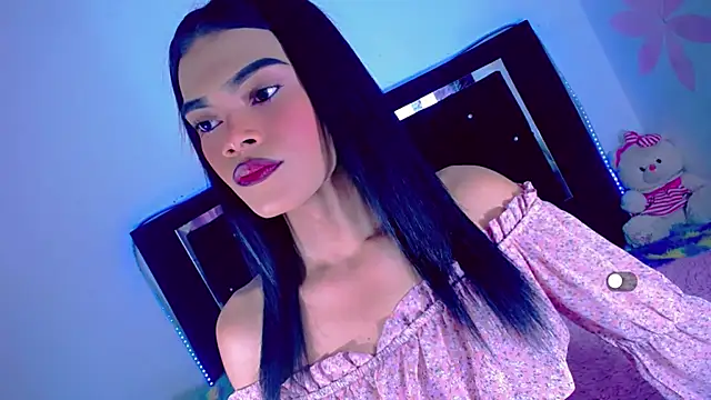 Theylor Rouse online show from 11-12-25, 06:28