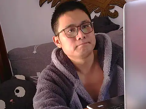 866532 online show from 01-02-25, 06:40