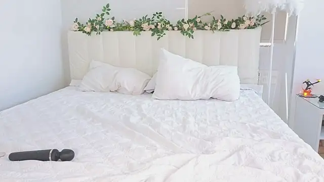 Akina starr online show from 11-08-25, 04:16