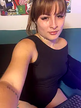 Snapshot of Liah_ferrer chatting on 11-12-25, 12:59 Liah ferrer online show from 11-12-25, 12:59