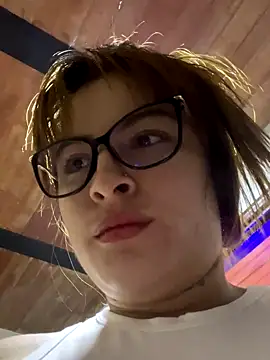 Snapshot of Liah_ferrer chatting on 10-02-25, 11:46 Liah ferrer online show from 10-02-25, 11:46